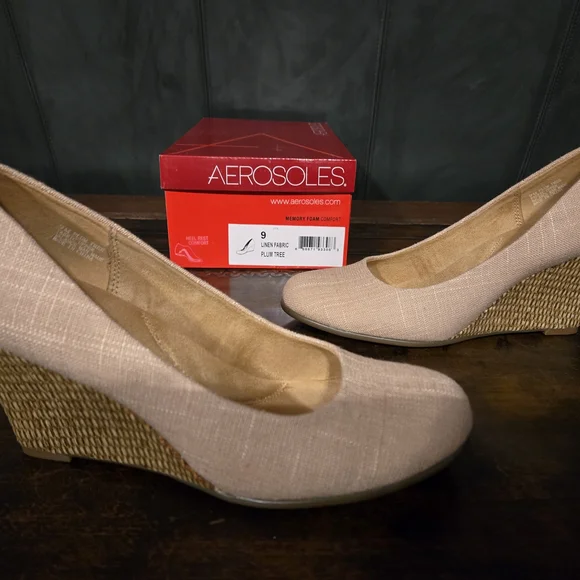 Aerosoles Women's Linen Wedge Shoes - Tan - Picture 3 of 8